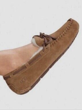 UGG Dakota Slippers Chestnut Brown Suede Shearling Lined Women's Size 8